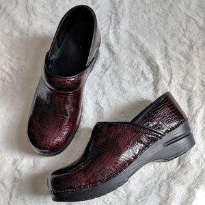 SALE! SANITA Professional Clogs Bordeaux Patent